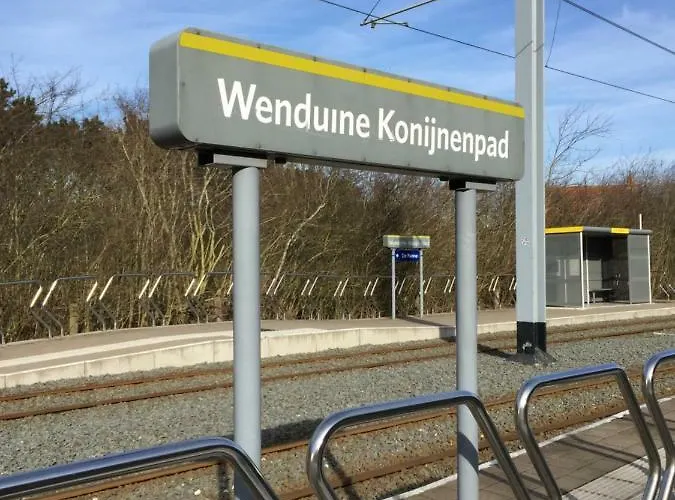 Villa Zee Vakantievilla Begijnhof 5 De Haan