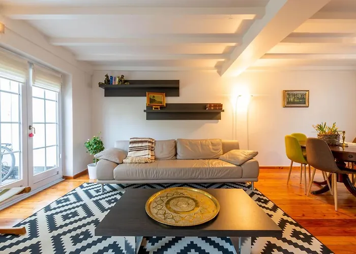 Villa Zee Vakantievilla Begijnhof 5 De Haan *